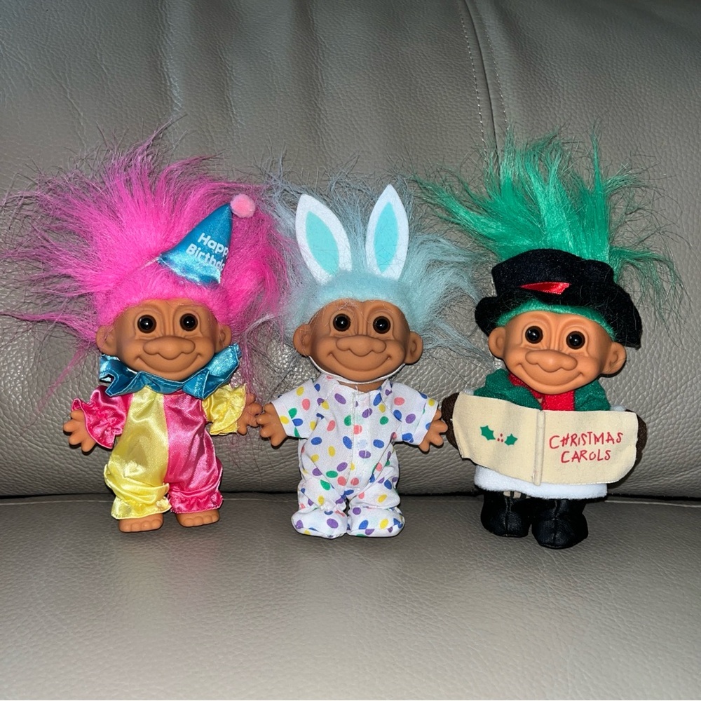 New vtg 3 RUSS LUCKY TROLL DOLLS Happy Birthday, Easter Bunny, Christmas Carols